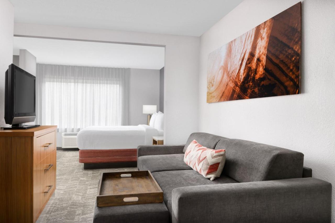 Springhill Providence Hotel 3*