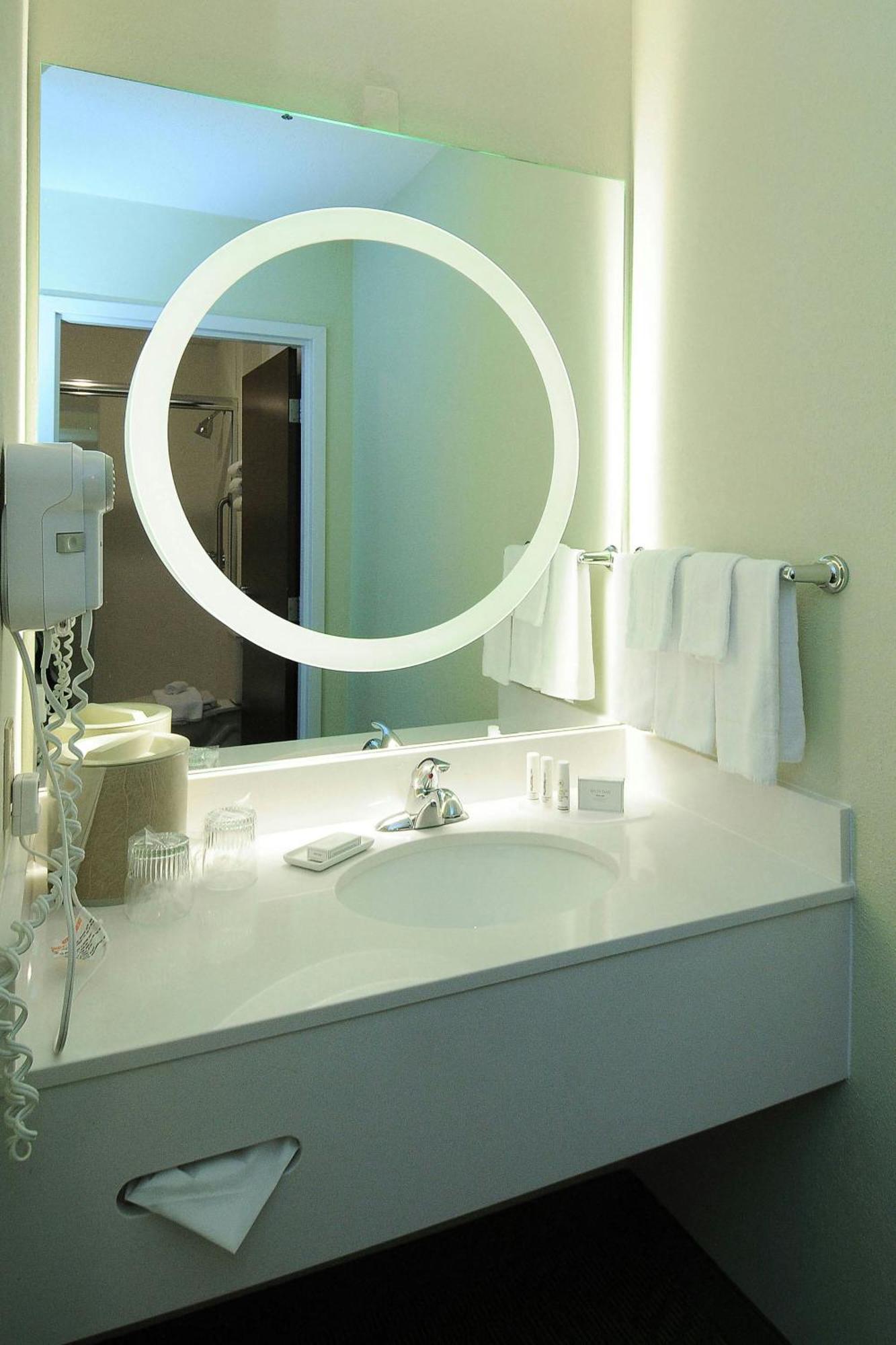 Springhill Providence 3*